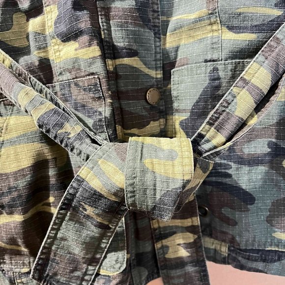 Buffalo David Bitton Women's Winter Camo Jacket Size XS Removable hood USED - Picture 3 of 14